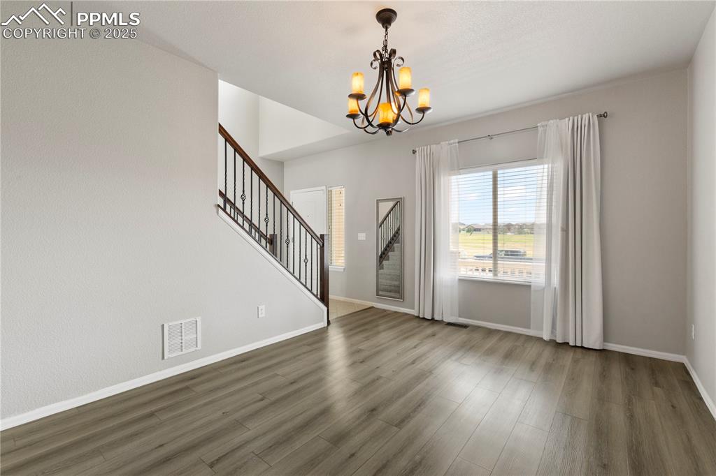 Image 10 of 43: Dining Room