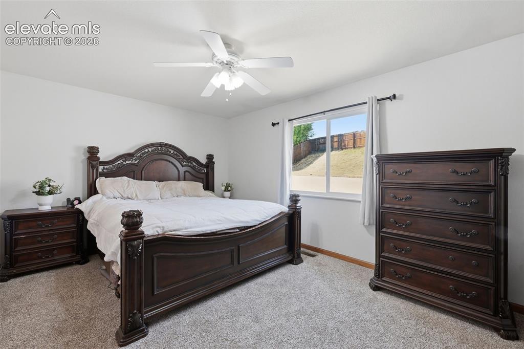Image 12 of 21: Bedroom