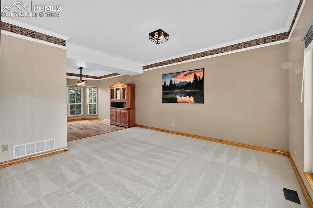 Image 16 of 50: Living Room