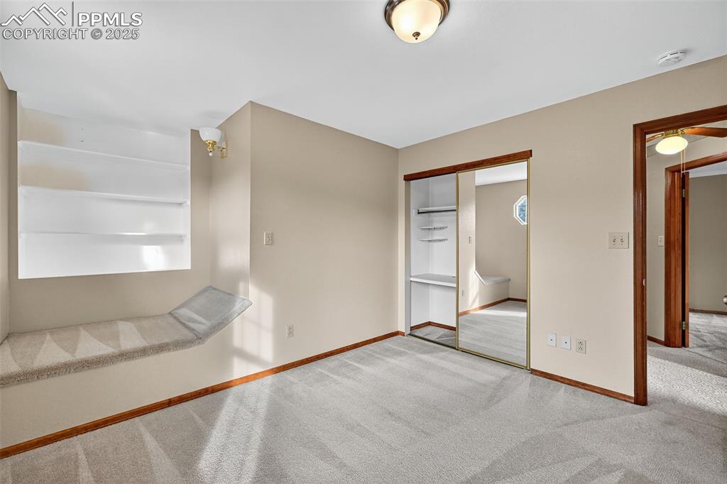 Image 27 of 50: Bedroom