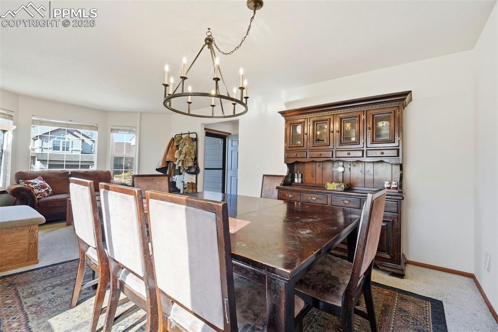 Image 11 of 46: Dining Area