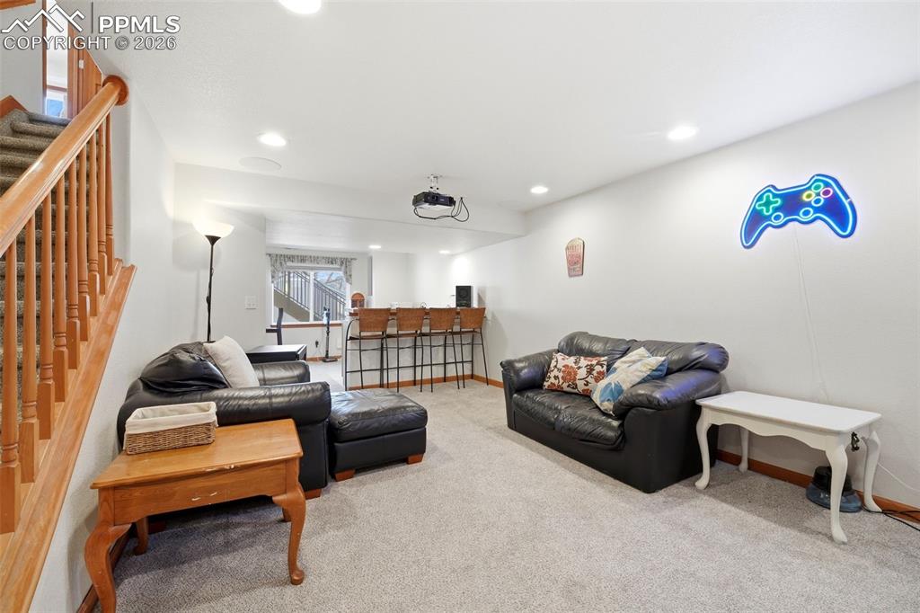 Image 29 of 46: Living Room