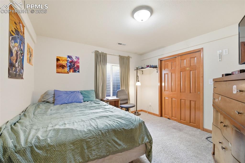 Image 33 of 46: Bedroom