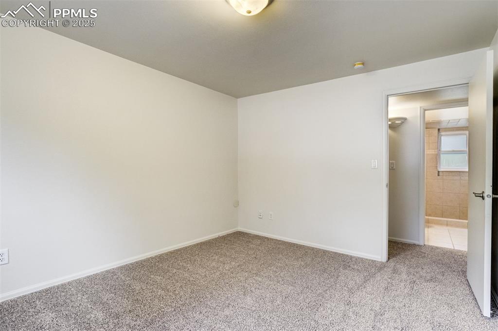 Image 27 of 44: Bedroom 3