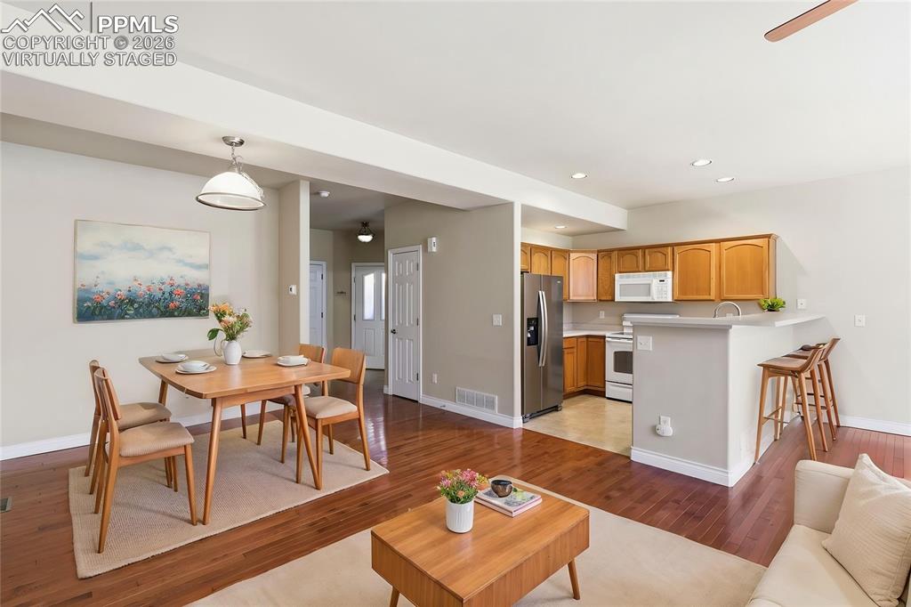 Image 9 of 36: Virtually Staged