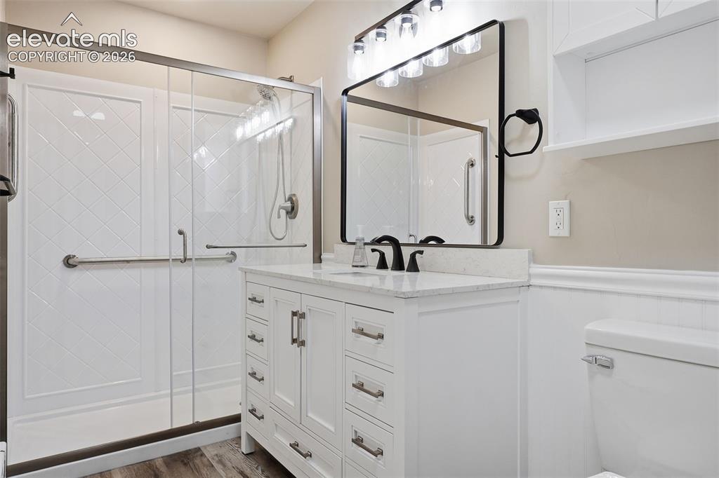Image 19 of 30: Bathroom