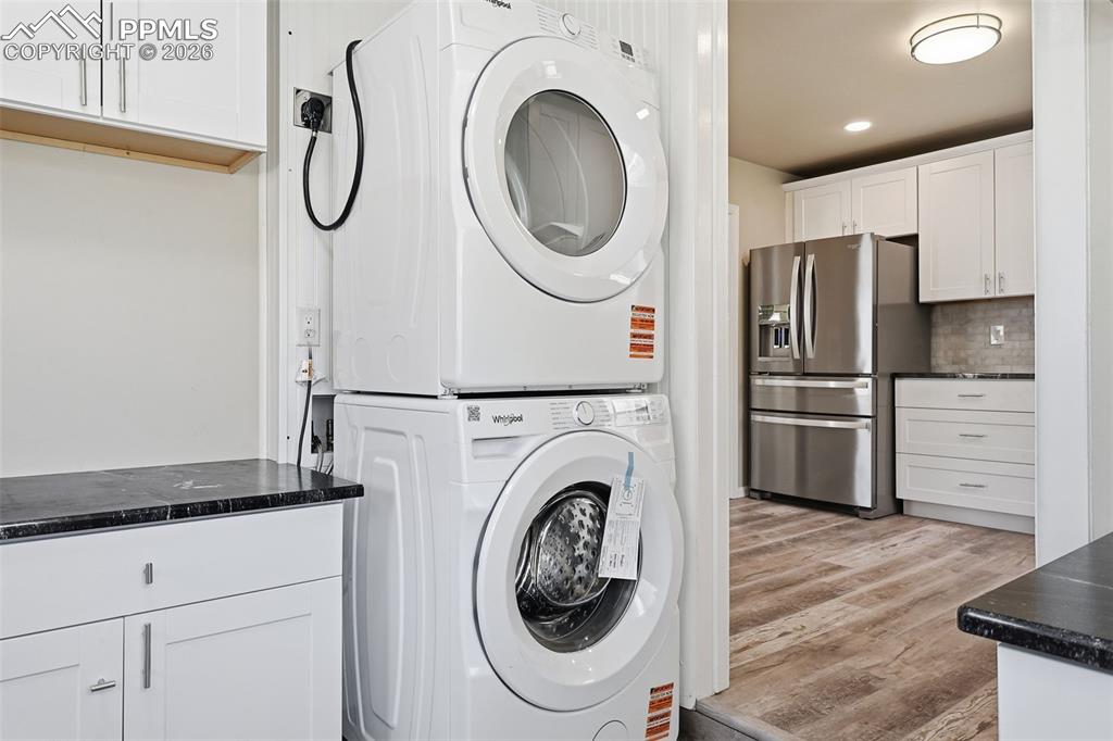 Image 21 of 39: Laundry