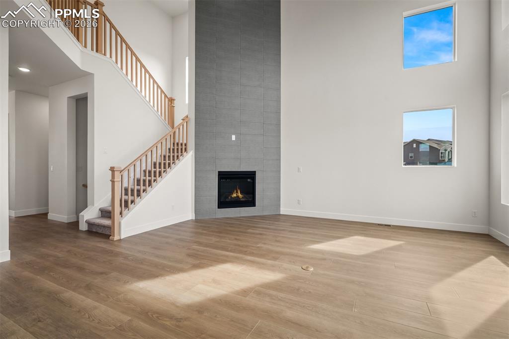 Image 7 of 37: Living Room
