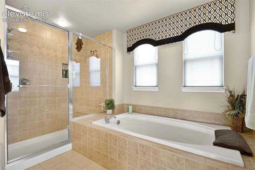 Image 27 of 46: And walk-in shower