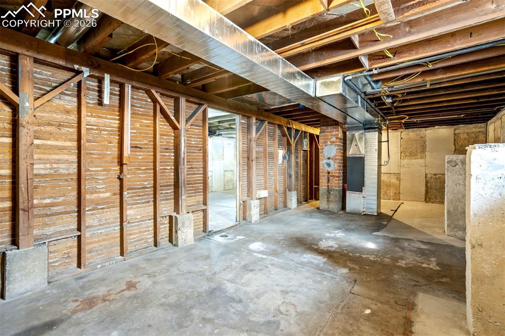 Image 31 of 38: Includes visible mechanical systems and ductwork with ample ceiling access,