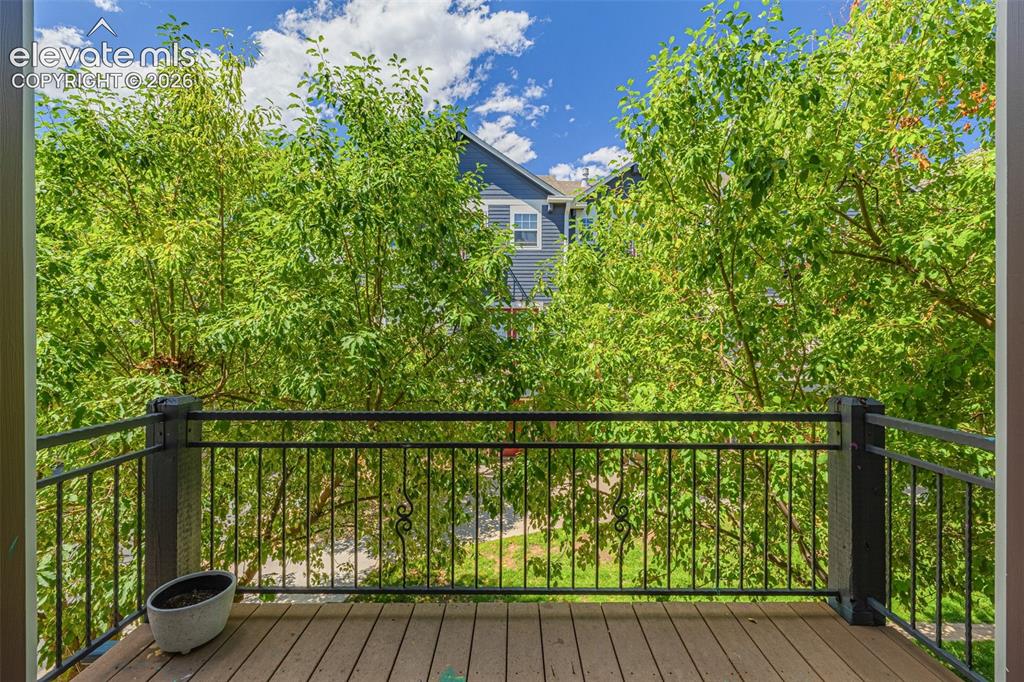 Image 15 of 36: Deck