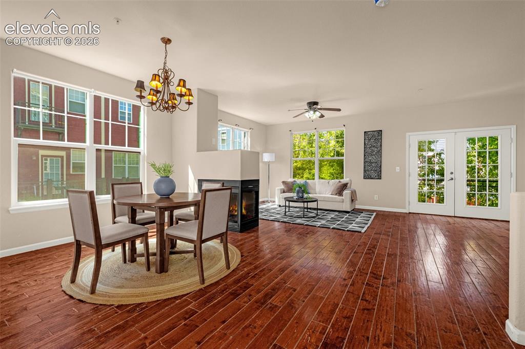 Image 6 of 36: Dining Area