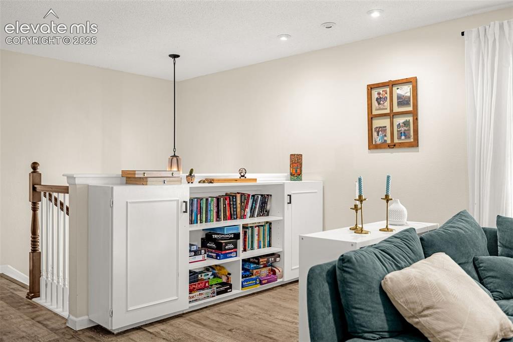 Image 15 of 48: Dining Area