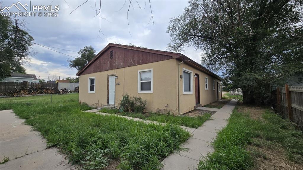 Image 15 of 15: Front of Structure