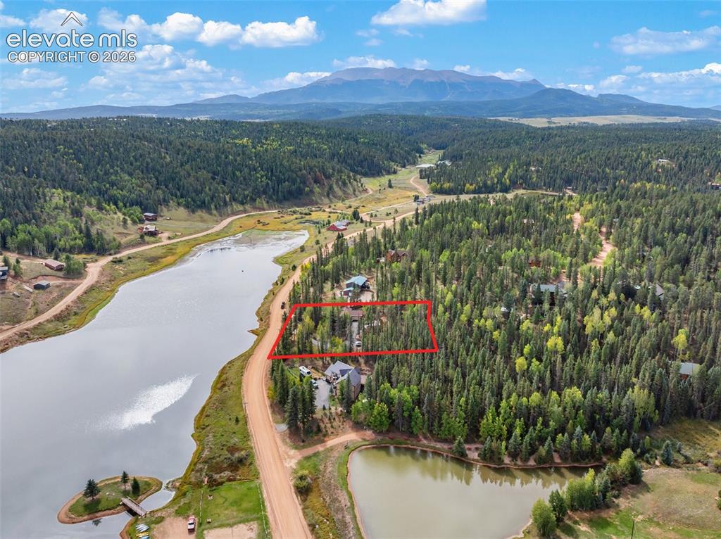 Image 31 of 37: Property lines are approximate and  are not by survey. Buyer to verify. 