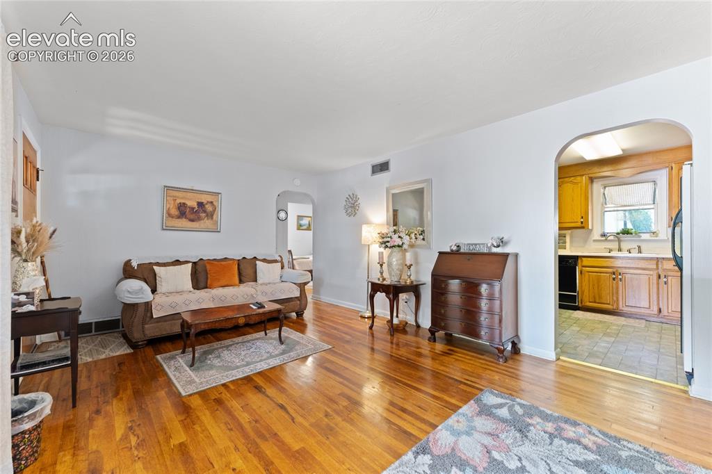 Image 5 of 22: Living Room
