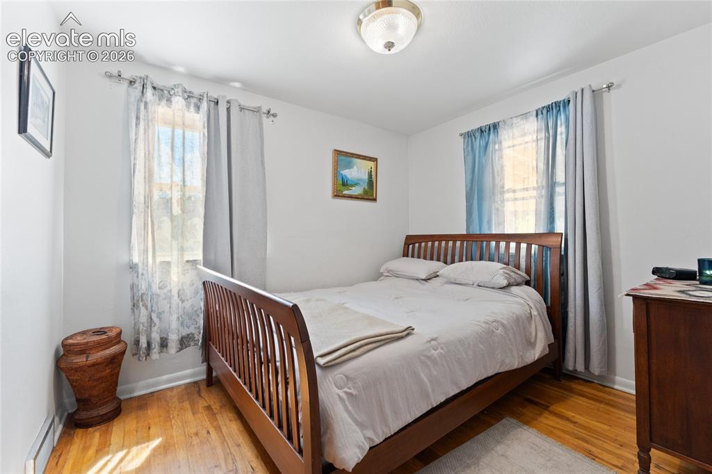 Image 6 of 22: Bedroom
