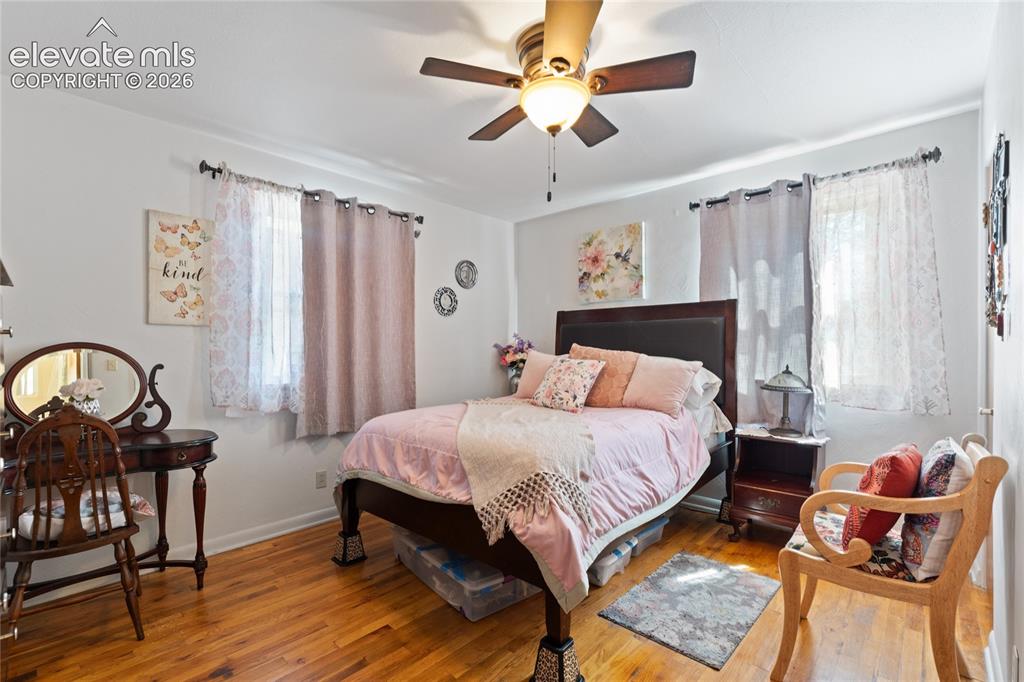 Image 8 of 22: Bedroom