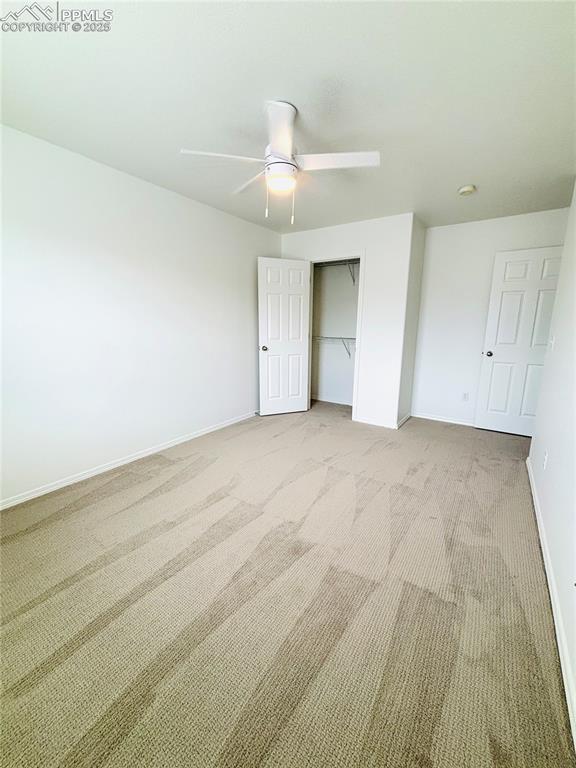 Image 19 of 24: Bedroom