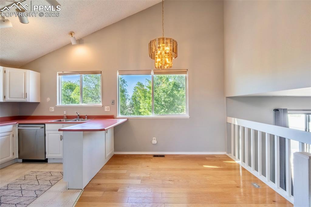 Image 10 of 38: Kitchen