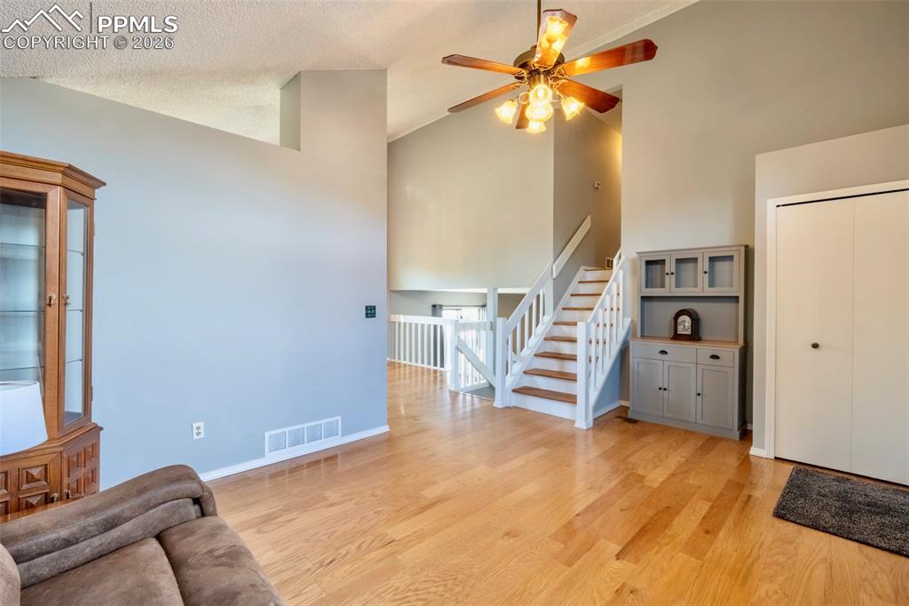 Image 5 of 38: Sitting Room
