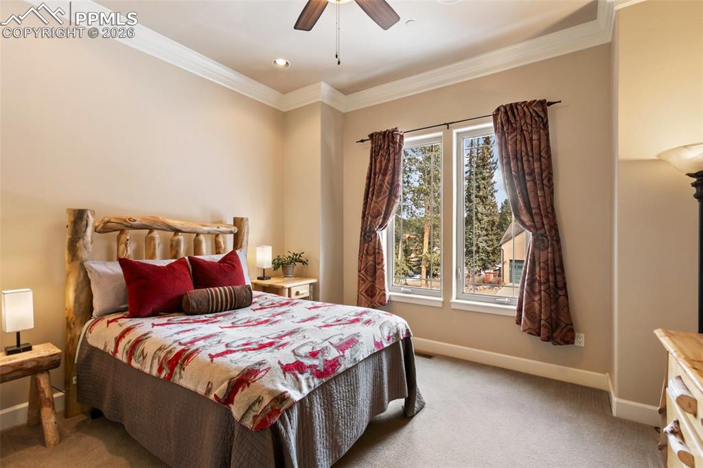 Image 18 of 44: Second suite