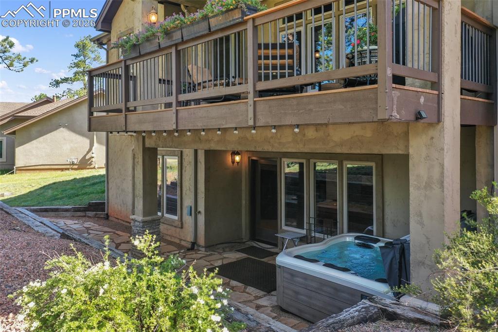 Image 3 of 44: Back of property