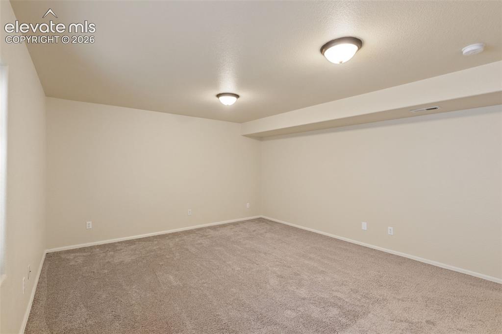 Image 41 of 48: Bedroom