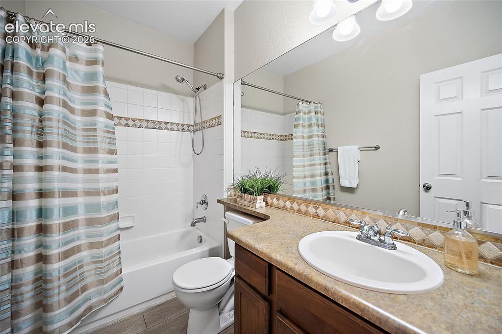 Image 9 of 45: Bathroom