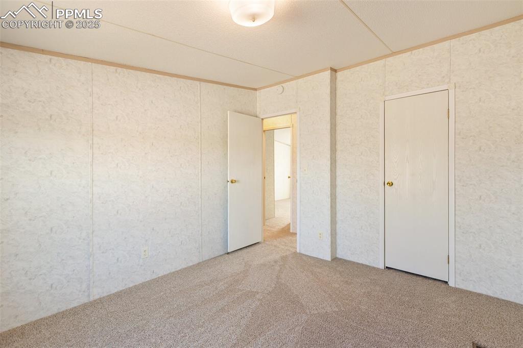 Image 28 of 48: Bedroom