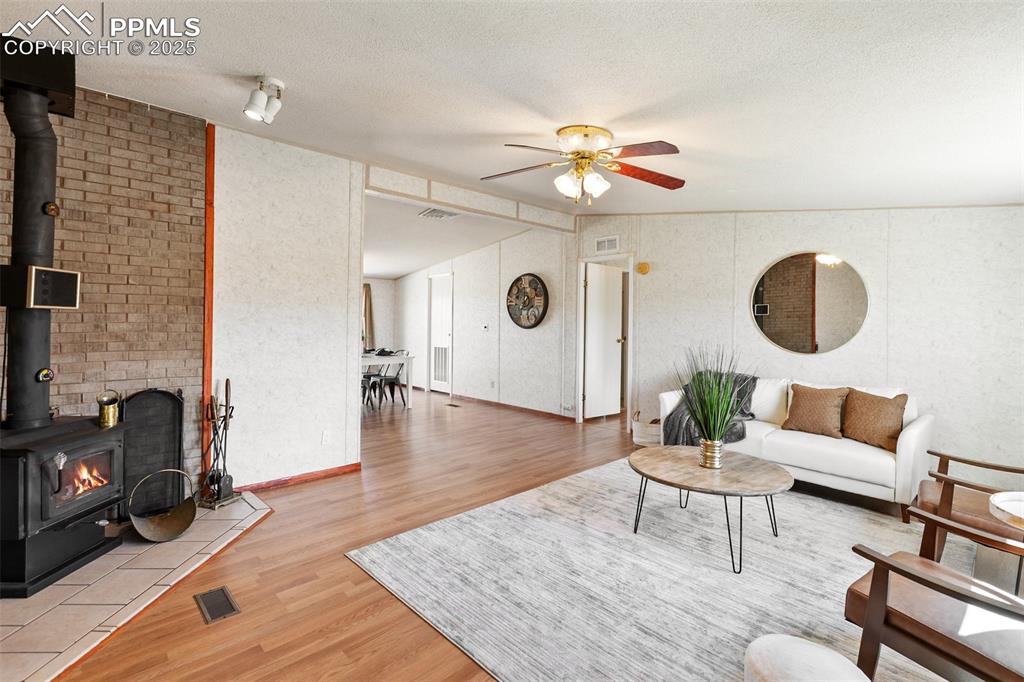 Image 7 of 48: Living Room