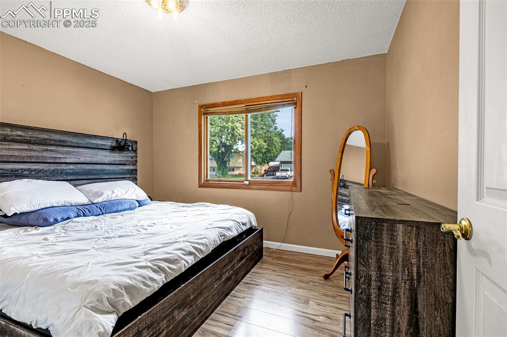 Image 11 of 23: Bedroom