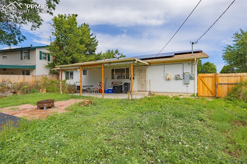 Image 20 of 23: Back of Structure