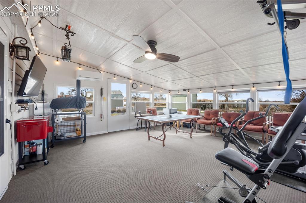 Image 19 of 50: Sun Room