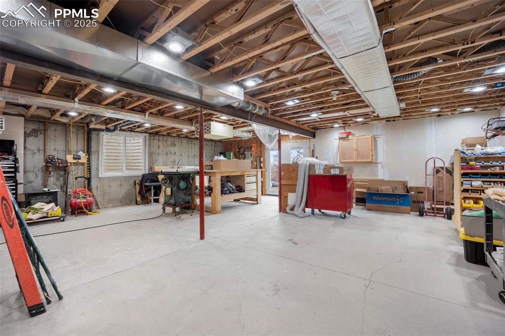 Image 29 of 50: Basement