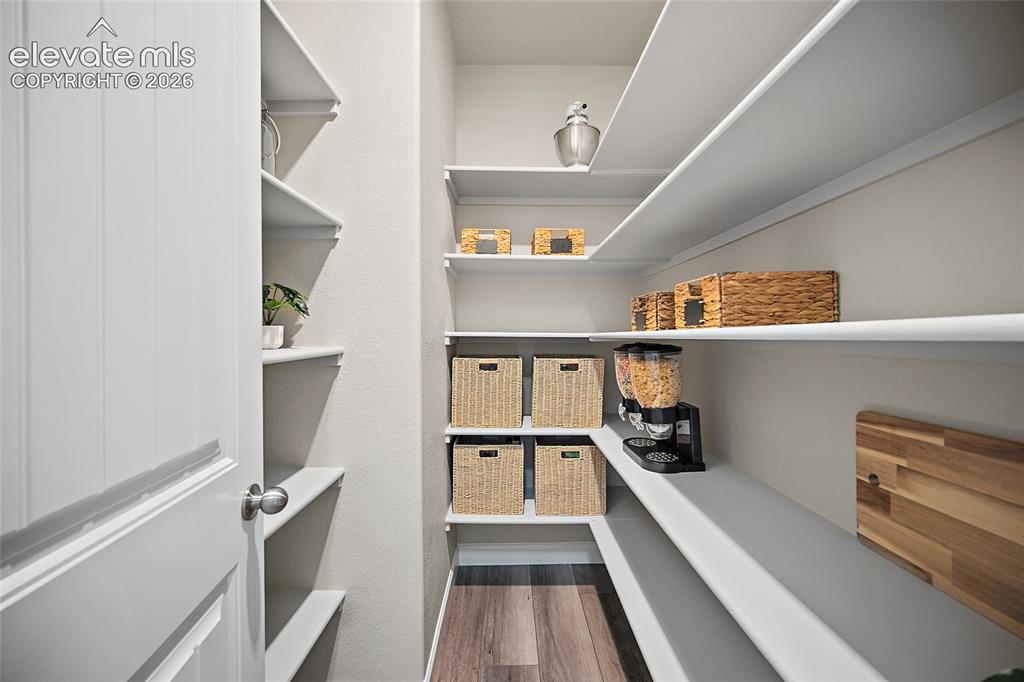 Image 7 of 50: Pantry