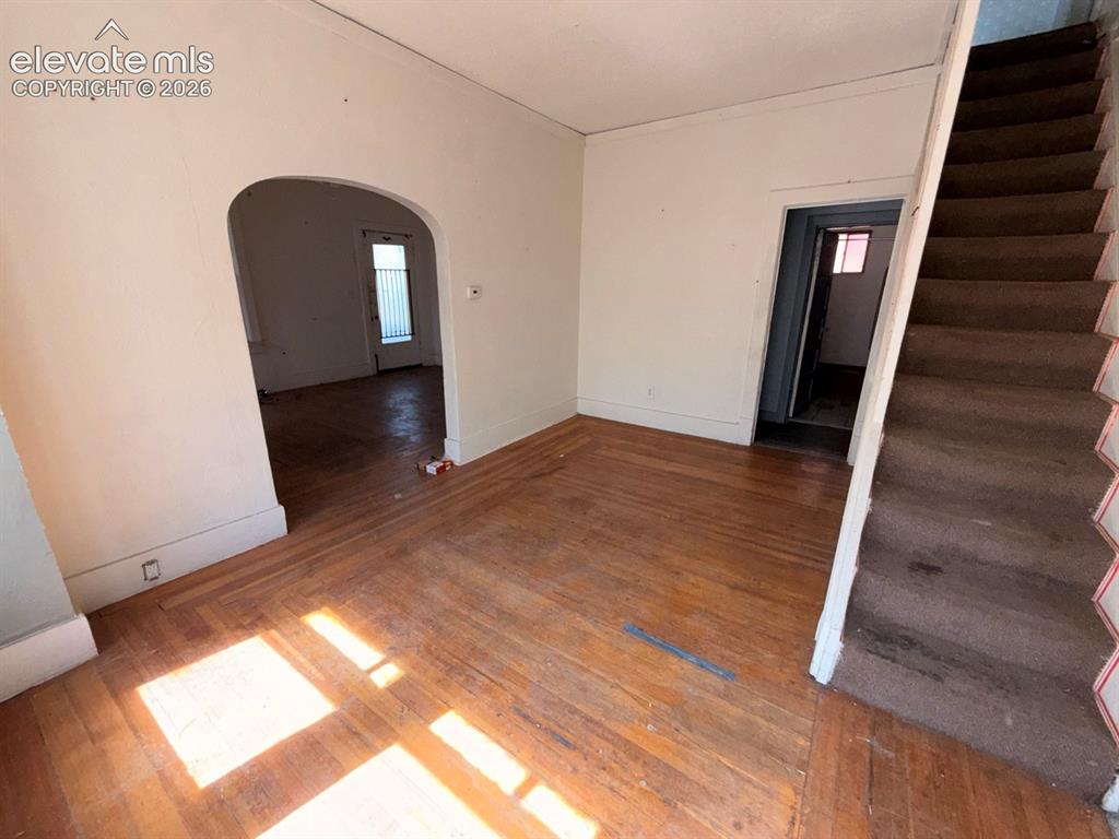 Image 11 of 46: Dining Room
