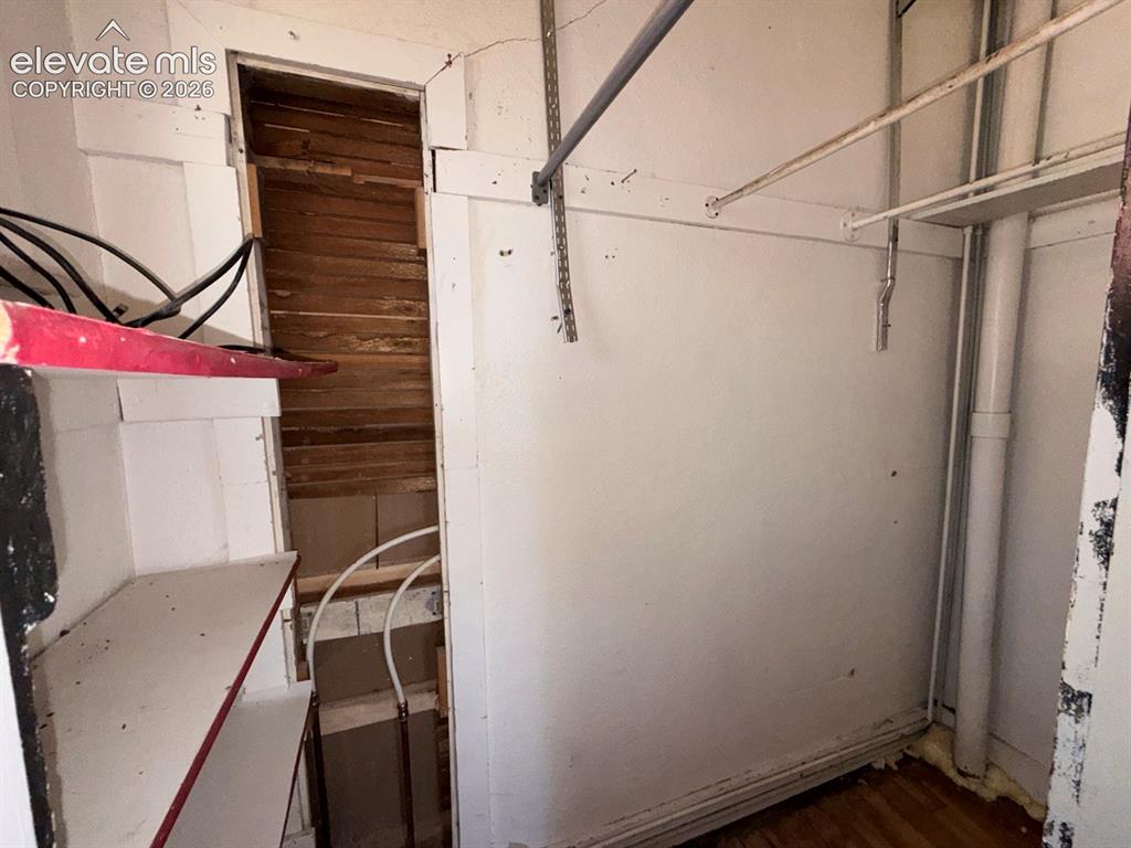 Image 6 of 46: Closet