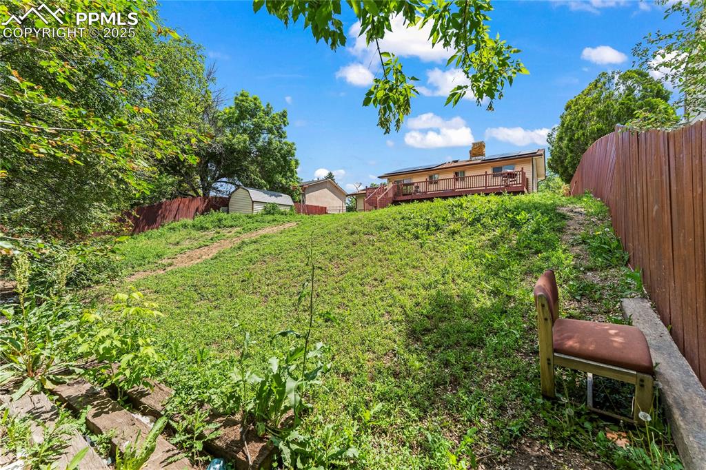 Image 13 of 13: Yard