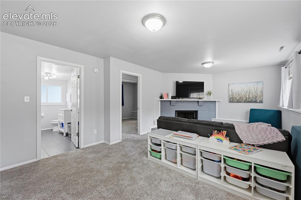 Image 16 of 40: Family Room