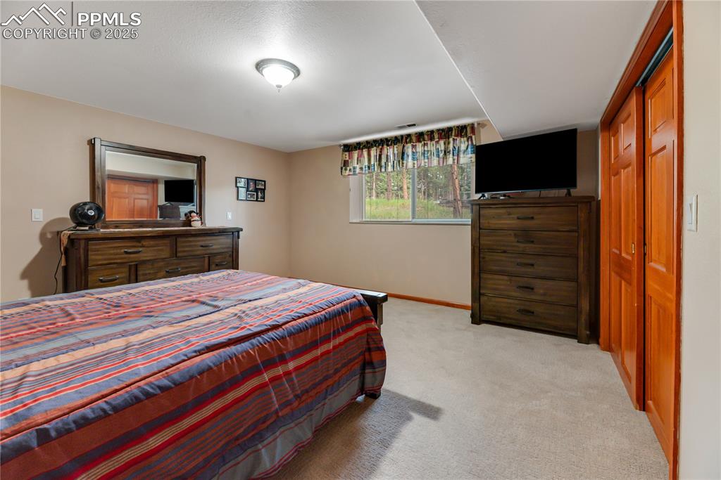 Image 40 of 45: Bedroom