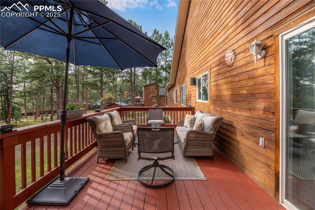 Image 44 of 45: Deck