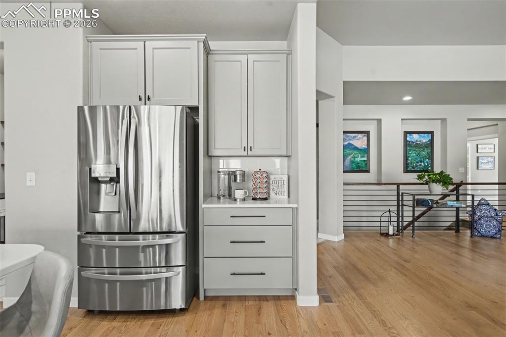 Image 11 of 40: Kitchen