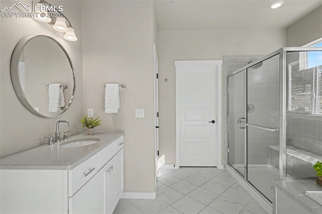 Image 20 of 40: Bathroom