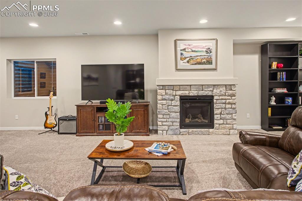 Image 27 of 40: Family Room