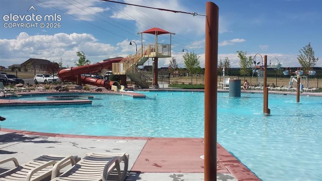 Image 37 of 38: Pool