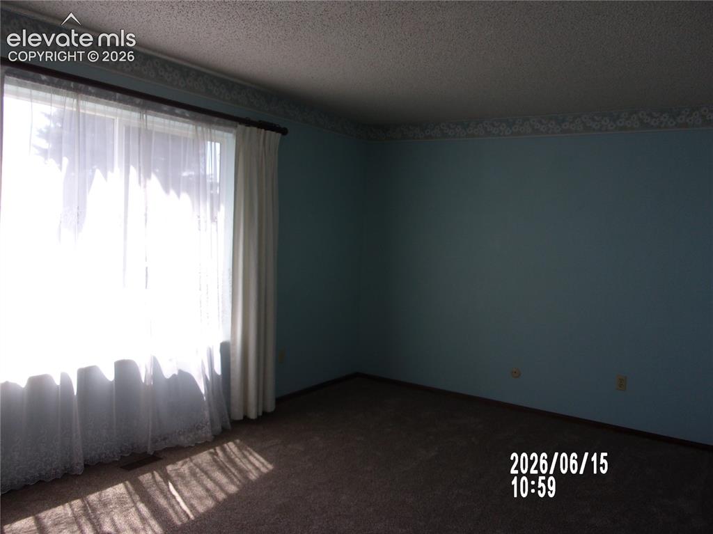 Image 16 of 28: Bedroom