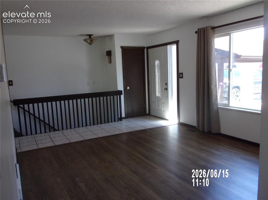 Image 9 of 28: Living Room