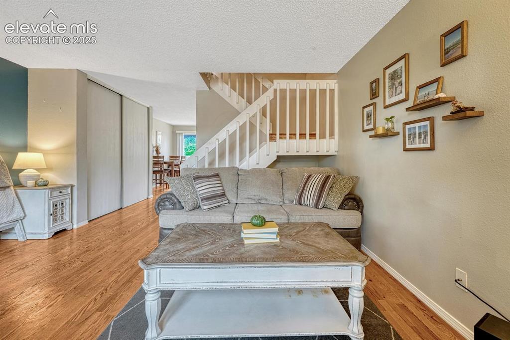 Image 9 of 50: Living Room