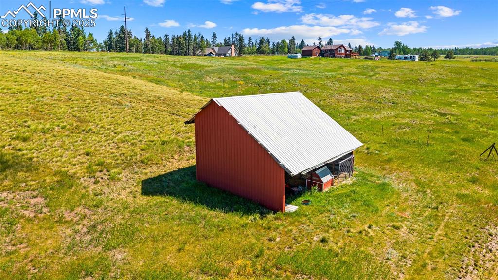 Image 36 of 49: Barn